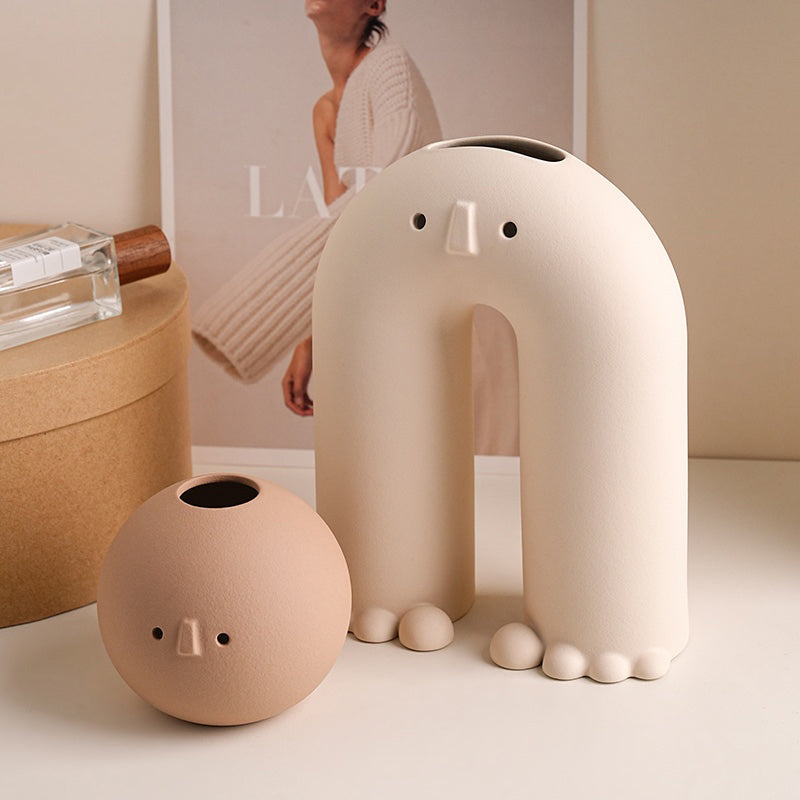 Cozy Blink Vase